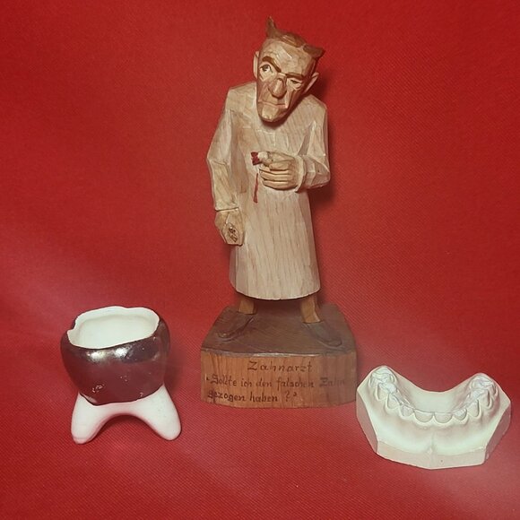 Vintage Dental Figurine Decor Hand Carved Wooden Dentist Zahnarzt Figure